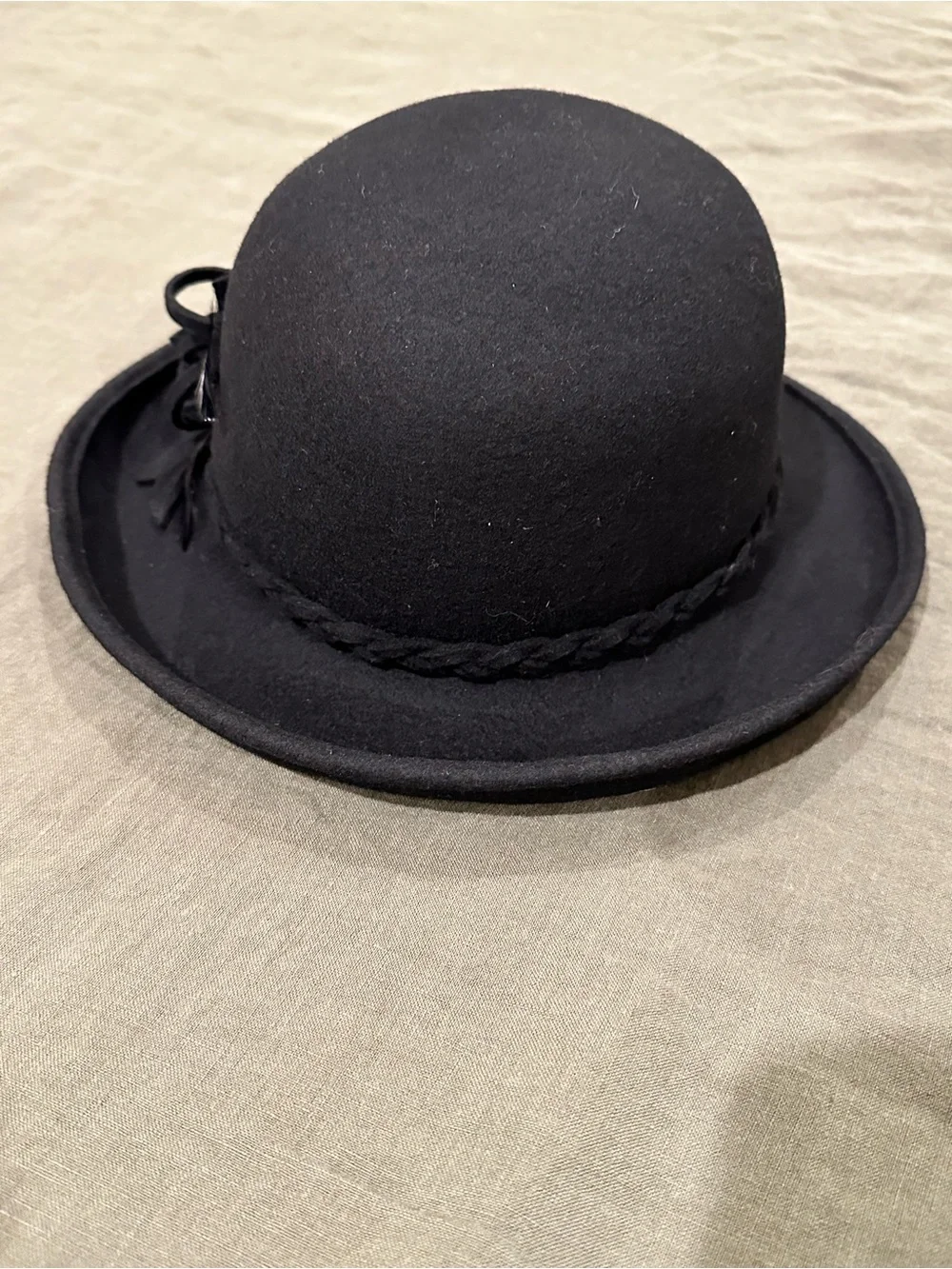 Women's Betmar New York Feather Black Hat